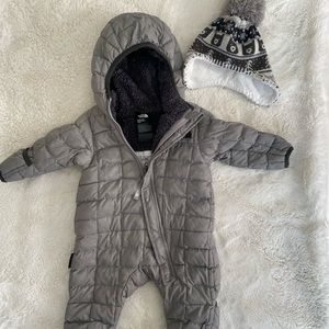 The NorthFace 0-3 month Baby ThermoBall one piece snowsuit